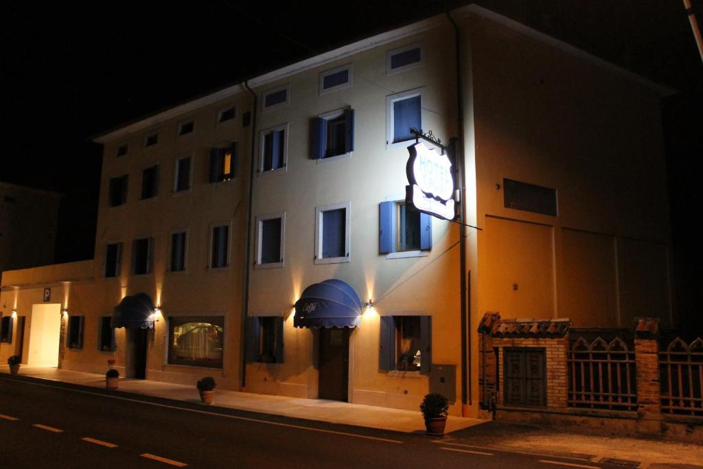 Hotel Calvi-Ristorante Mainor Vittorio Veneto Dış mekan fotoğraf
